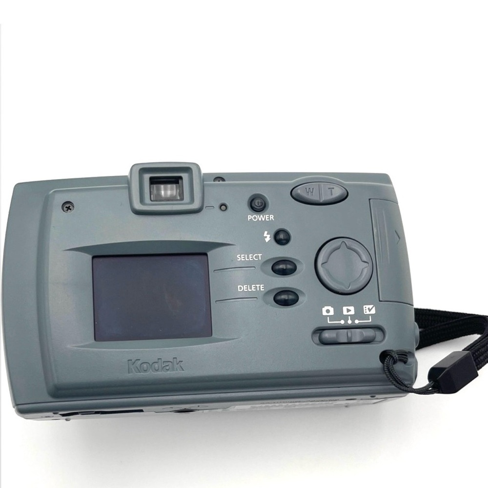 Kodak Silver Digital Camera DX3215 with Black Bag - Picture 4 of 6